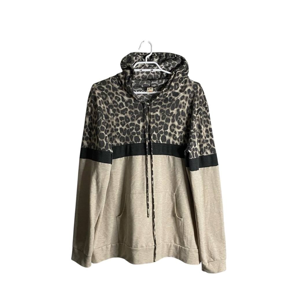 7th Ray Women’s Soft Knit Leopard Colorblock Casual Lightweight Sweatshirt